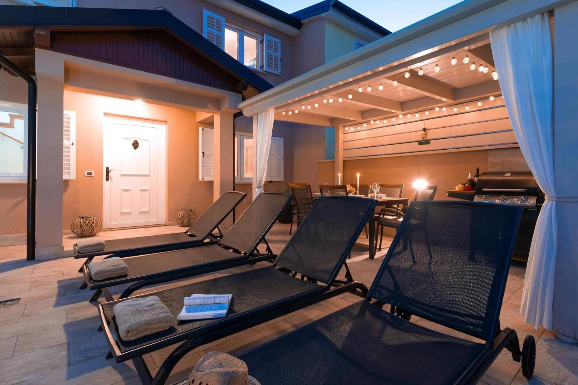 Elegantes Familienhaus Mit Privatem Pool *