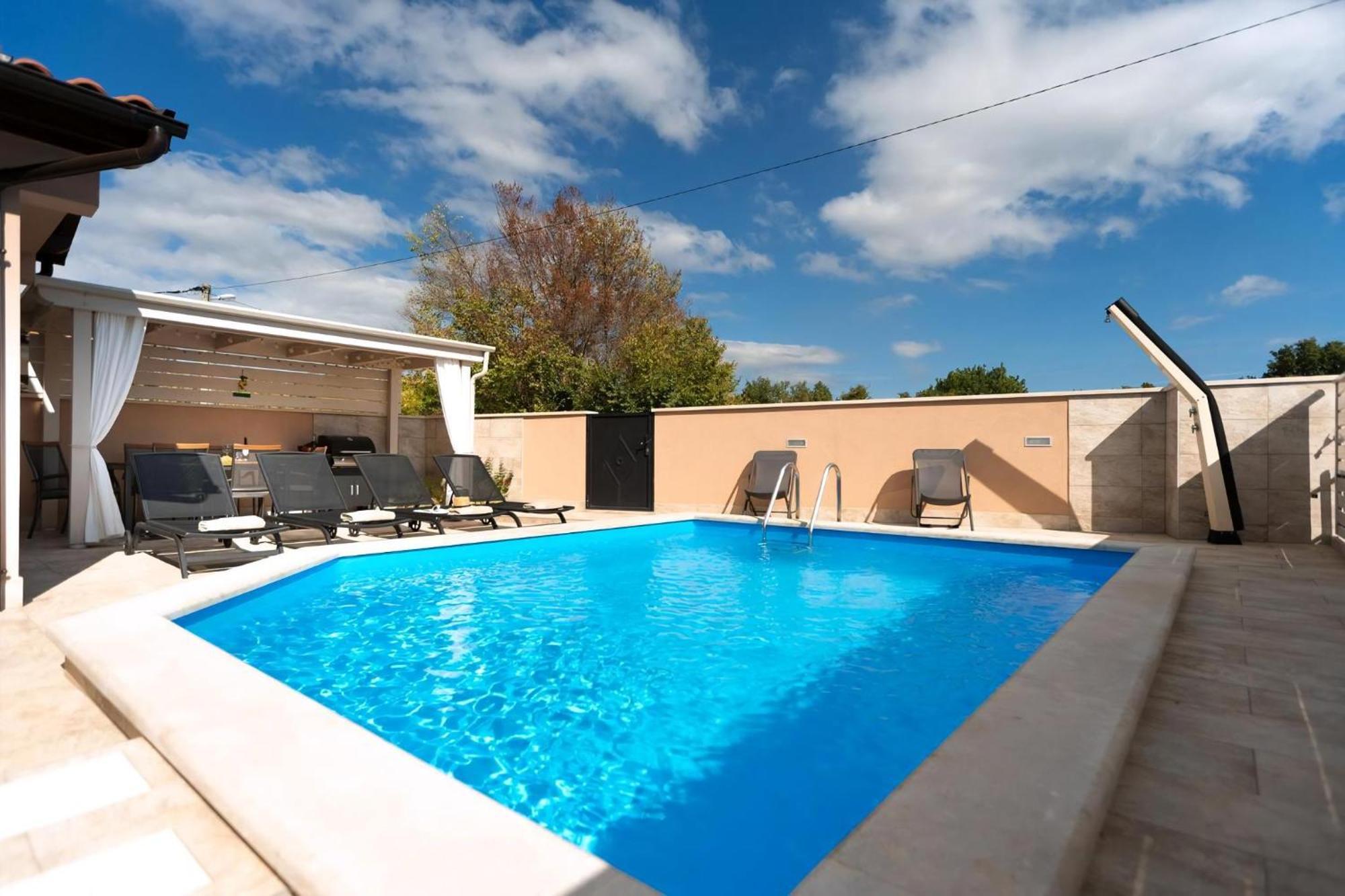 Elegantes Familienhaus Mit Privatem Pool * Porec
